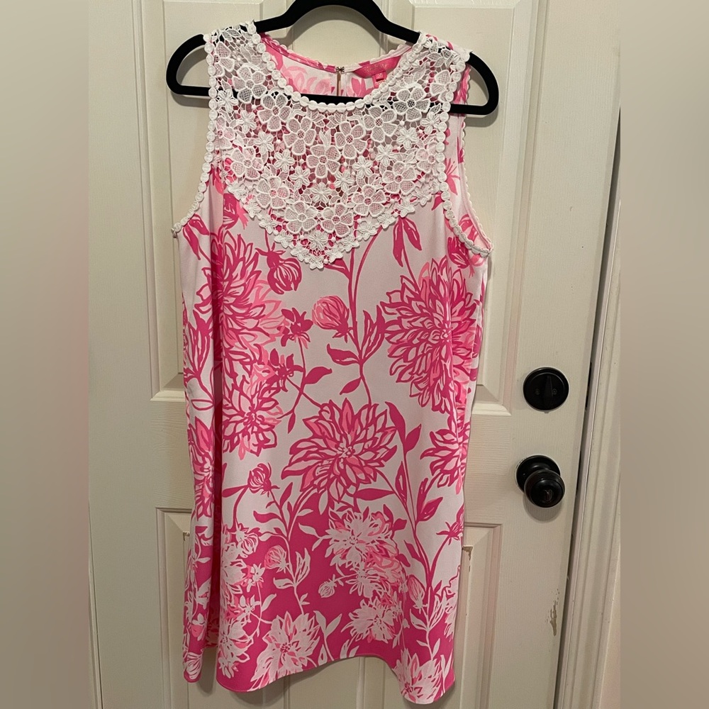 Lilly Pulitzer EUC size 14, pink and white sleeveless shift dress
